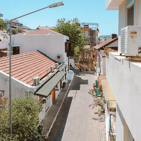 Oda ve Kahvaltı Kuytu Terrace 5*