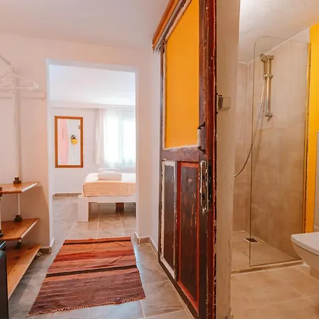 Bed and Breakfast Kuytu Terrace 5*