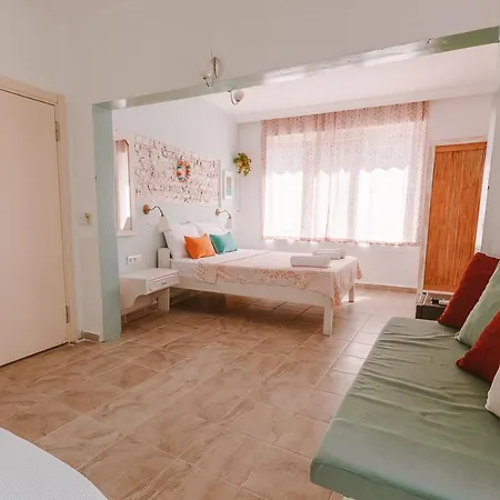 Bed and Breakfast Kuytu Terrace