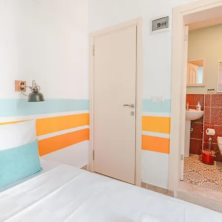 Bed and Breakfast Kuytu Terrace 5*