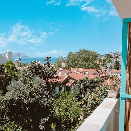 Kuytu Terrace Bed and Breakfast